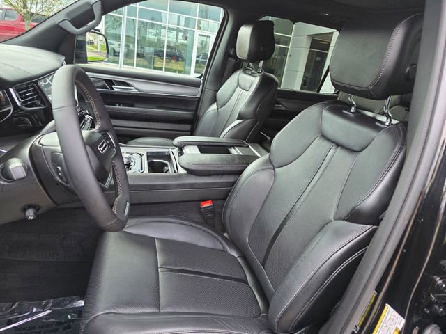Used 2024 Jeep Wagoneer Series II w/ Convenience Group I AWD/4WD image 28