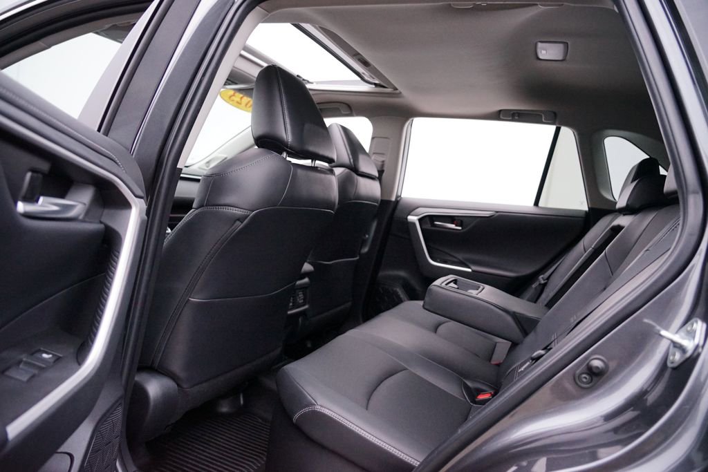 Used 2023 Toyota RAV4 Limited image 19