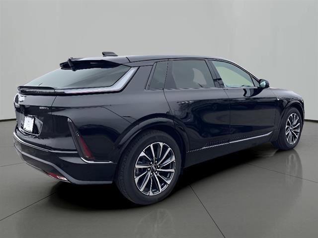 Certified 2025 Cadillac Lyriq Sport w/ LPO, Floor Liner Package image 5