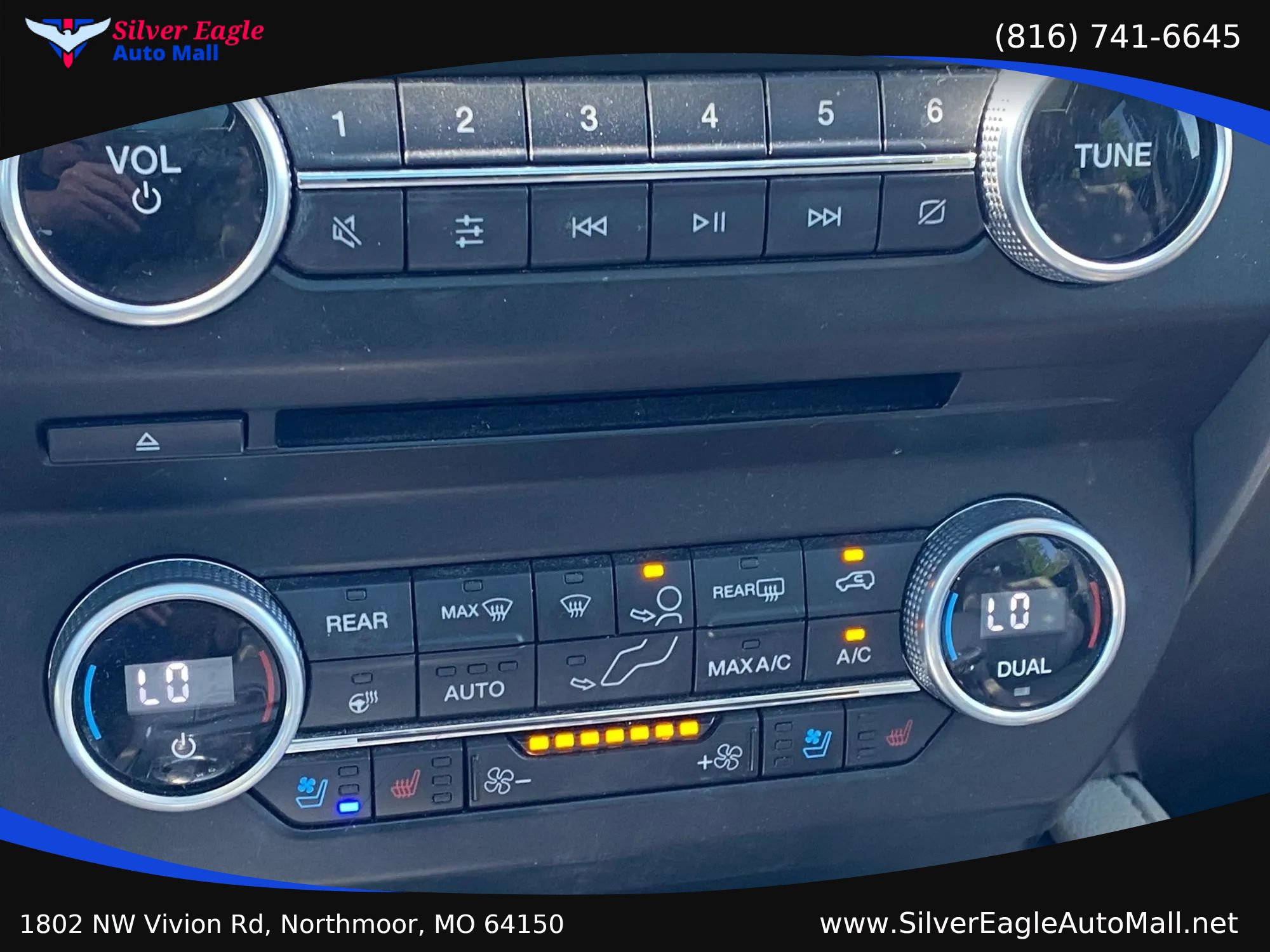 Used 2018 Ford Expedition Max XLT w/ Equipment Group 202A AWD/4WD image 13