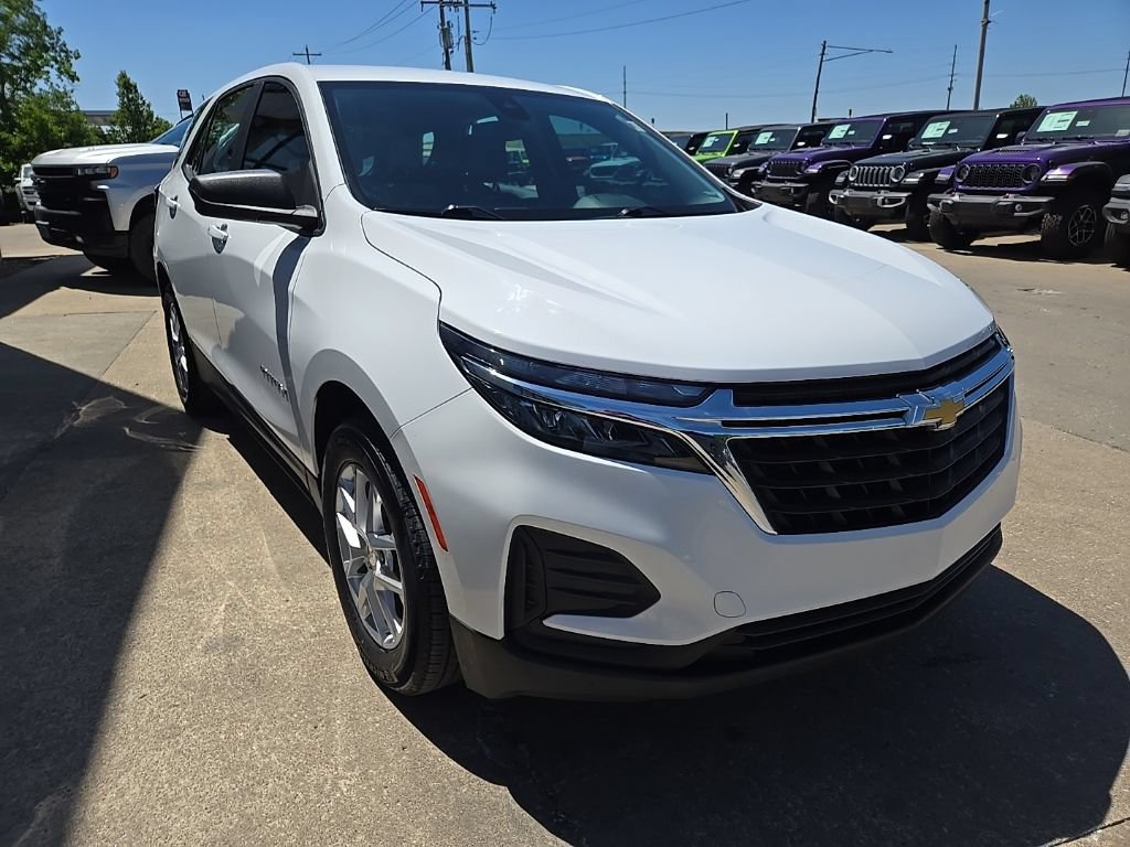 Used 2023 Chevrolet Equinox LS FWD image 16