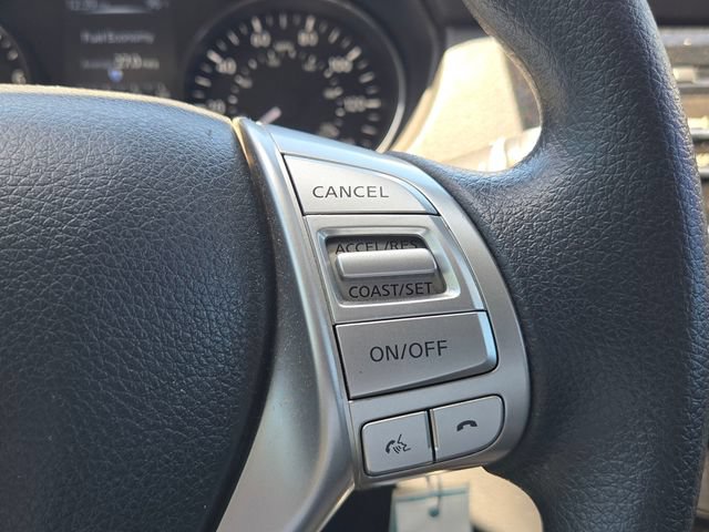 Used 2015 Nissan Rogue S FWD image 19