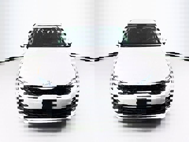 New 2025 Kia K5 LXS image 2