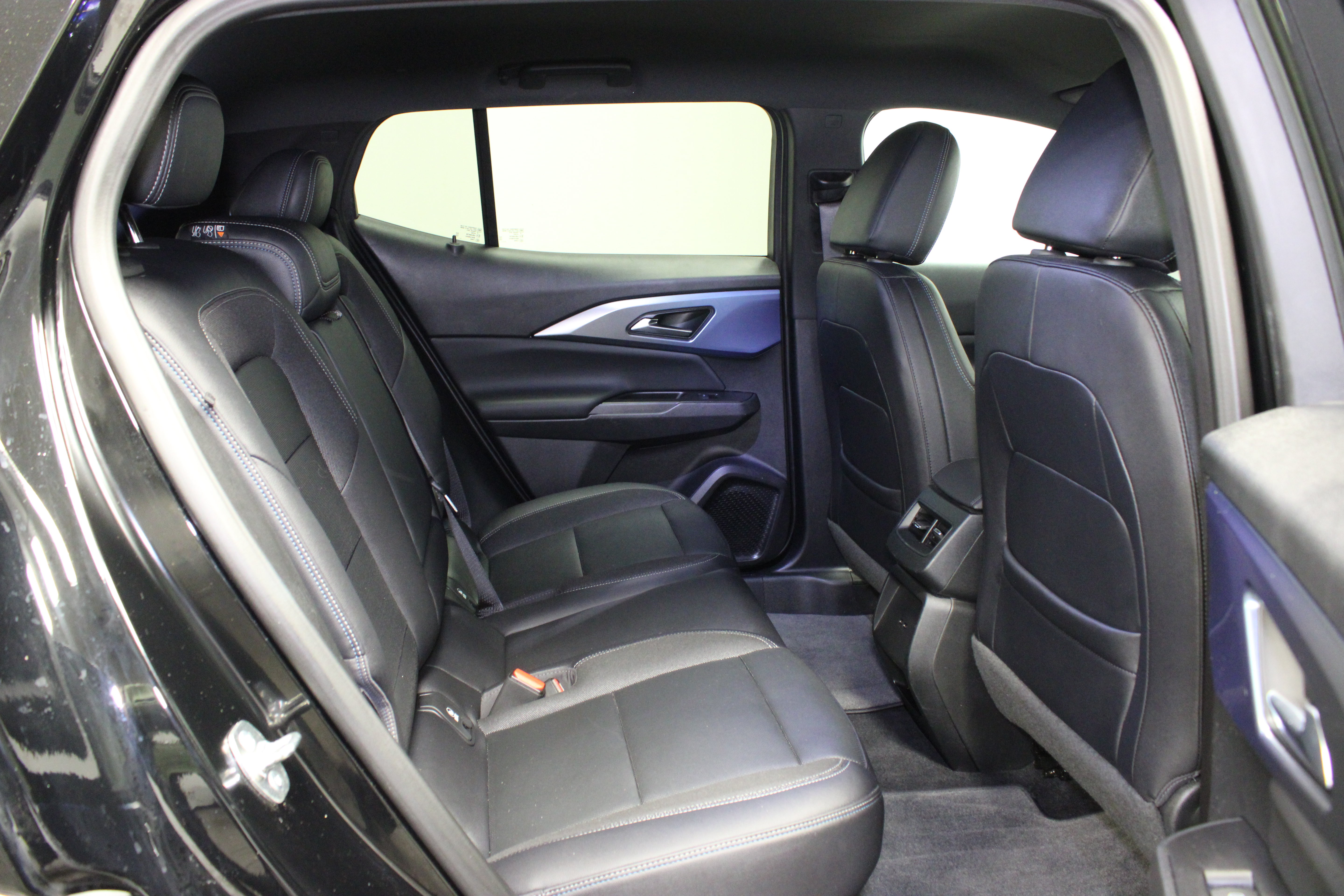 Used 2024 Chevrolet Equinox EV LT FWD image 15