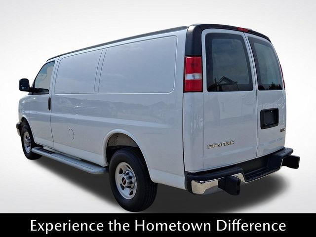 Used 2025 GMC Savana 2500 w/ Driver Convenience Package RWD image 4