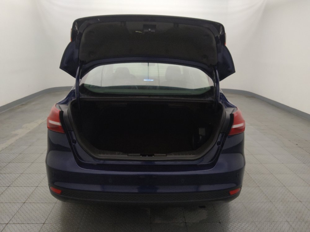 Used 2017 Ford Focus Titanium w/ Titanium Technology Package FWD image 29