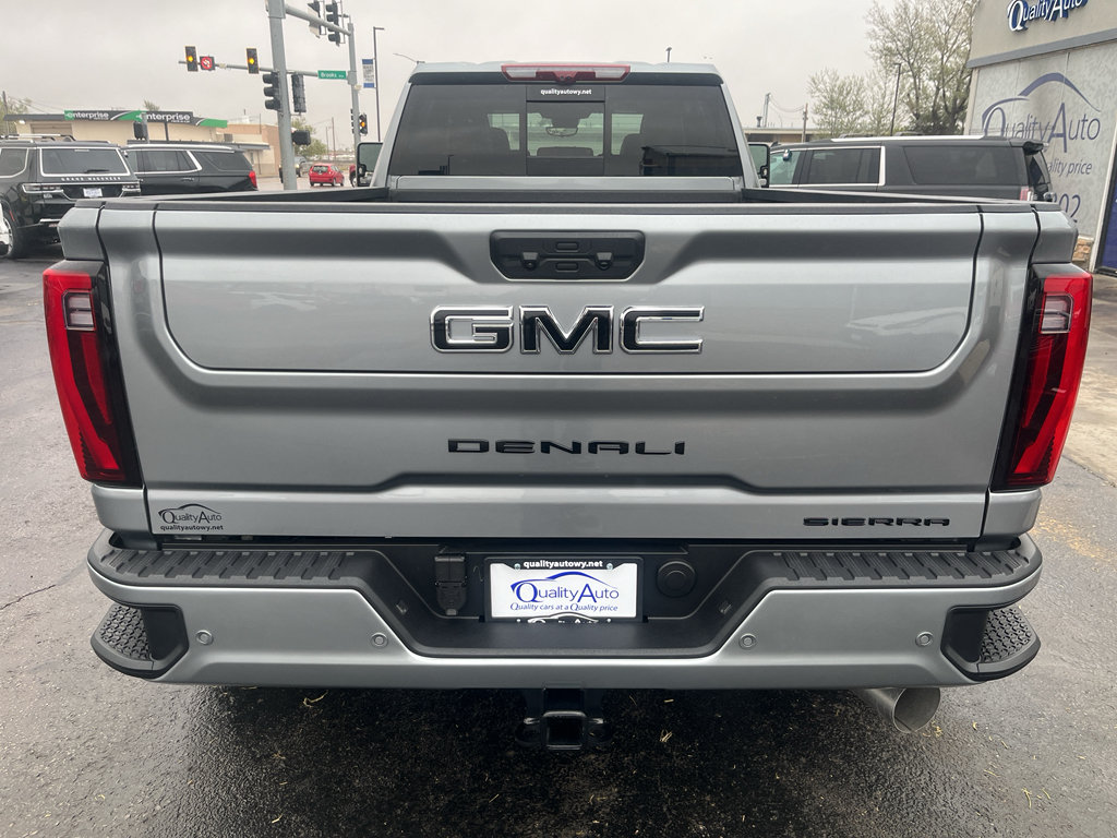 Used 2026 GMC Sierra 3500 Denali Ultimate w/ LPO, Black Badging Package AWD/4WD image 7