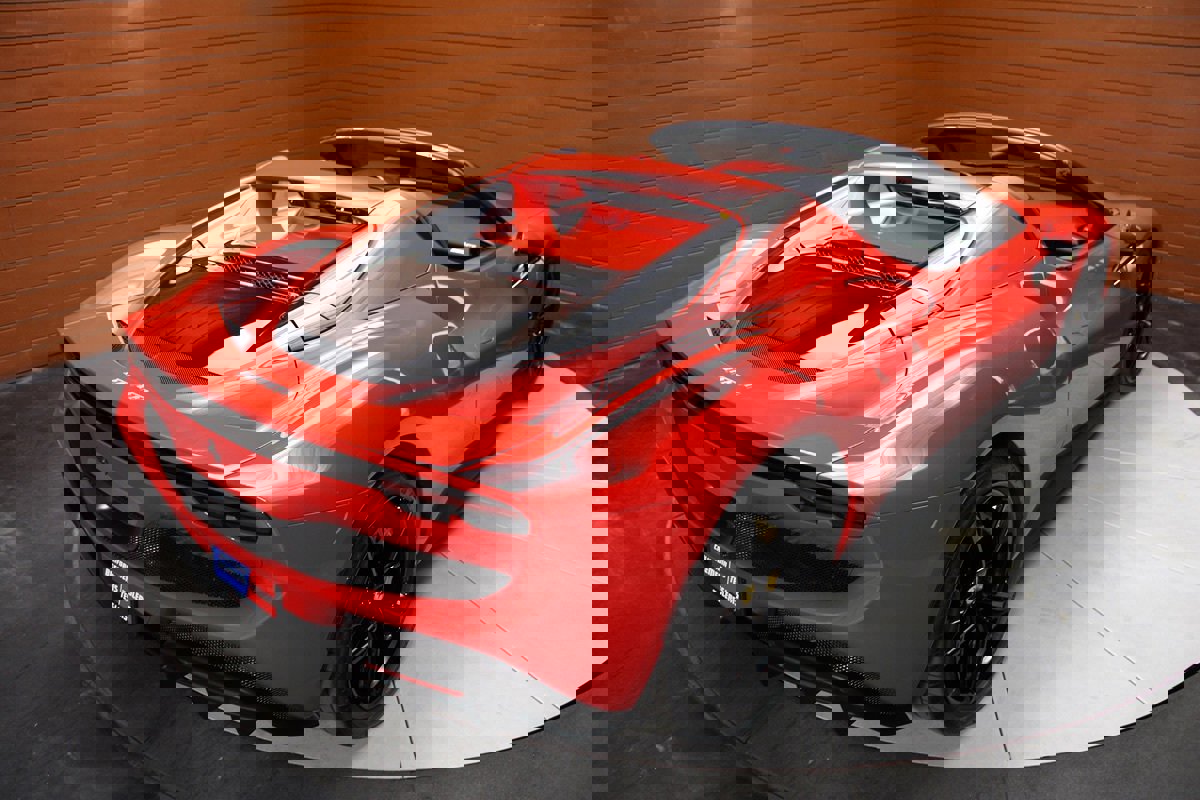 Used 2025 Ferrari 296 GTS image 42