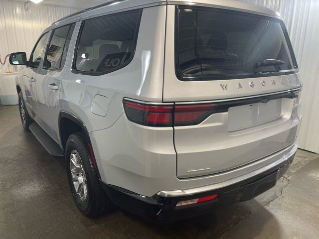 Used 2022 Jeep Wagoneer Series I image 5