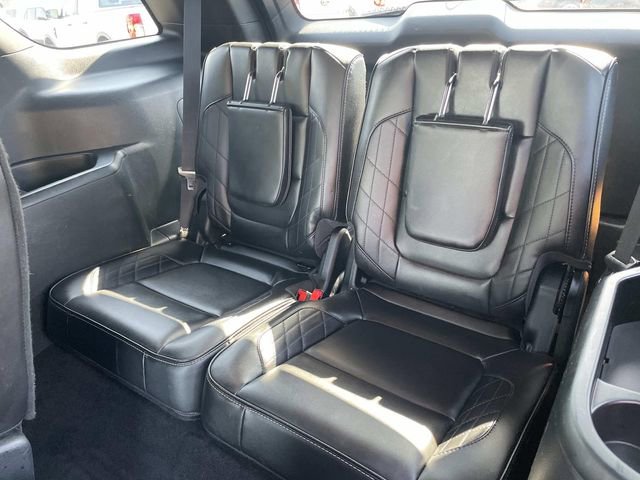 Used 2018 Ford Explorer Platinum image 33