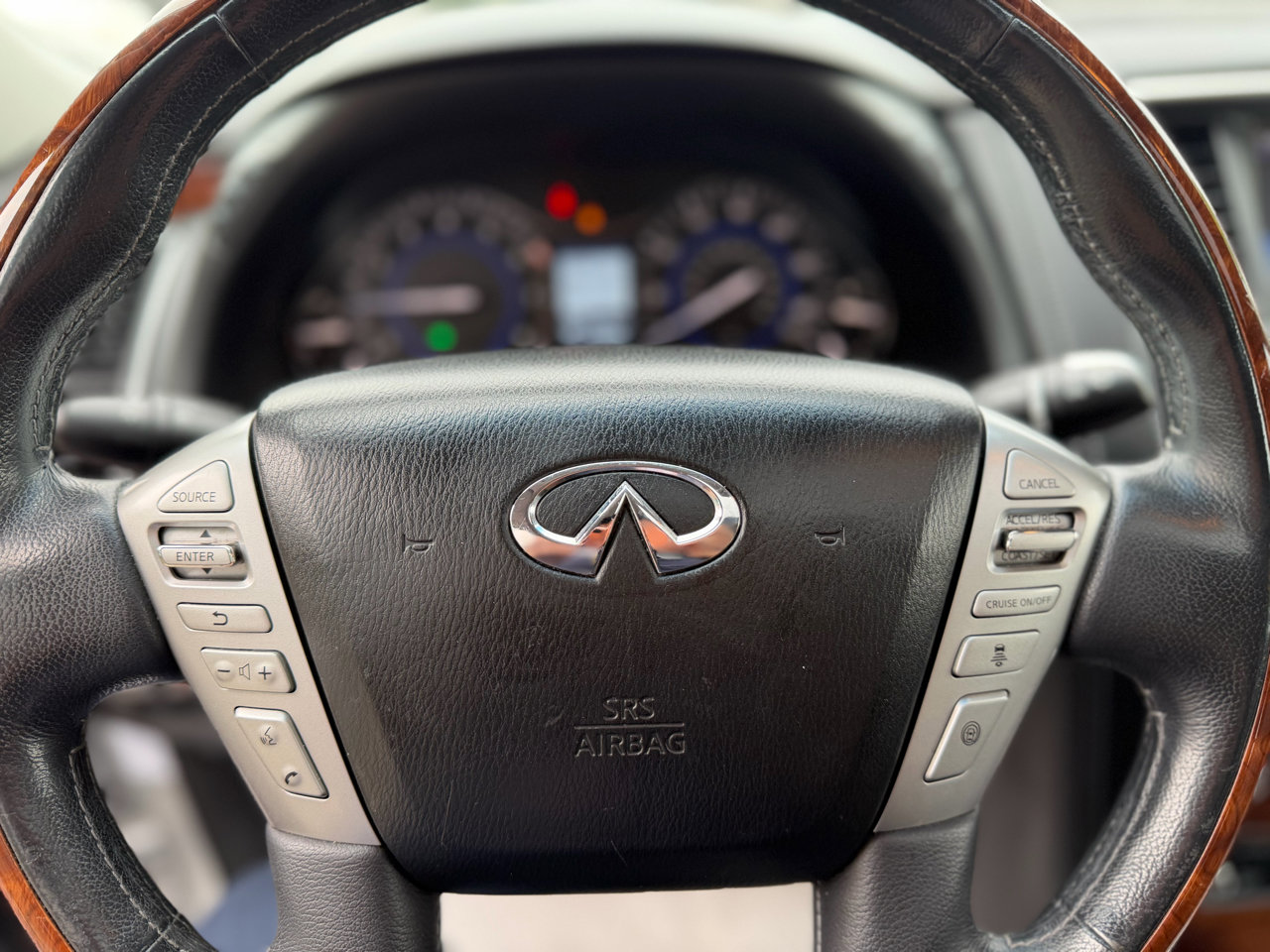 Used 2016 INFINITI QX80 Limited image 26