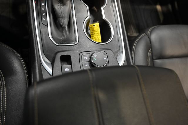 Used 2023 Chevrolet Traverse LT w/ LT Premium Package image 21