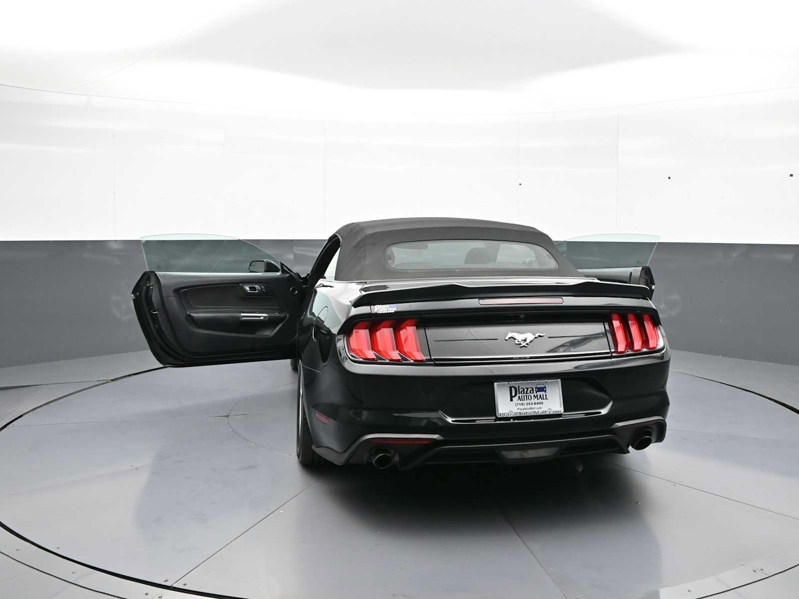 Used 2019 Ford Mustang Convertible RWD image 48