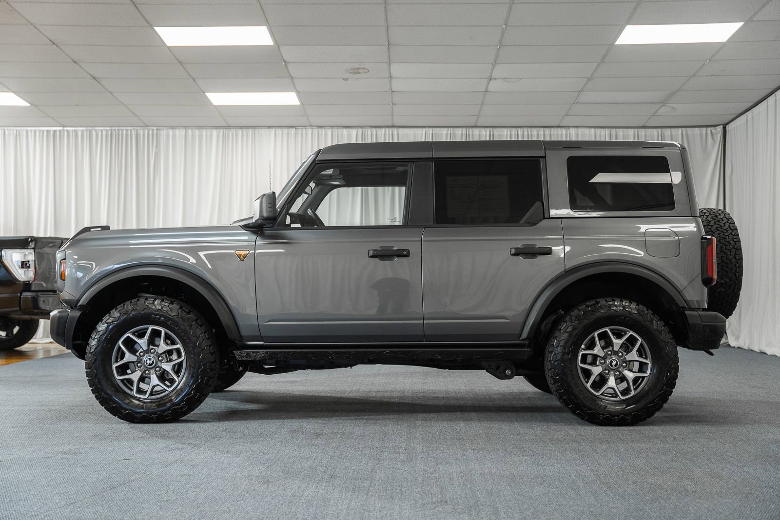 Certified 2025 Ford Bronco Badlands image 5