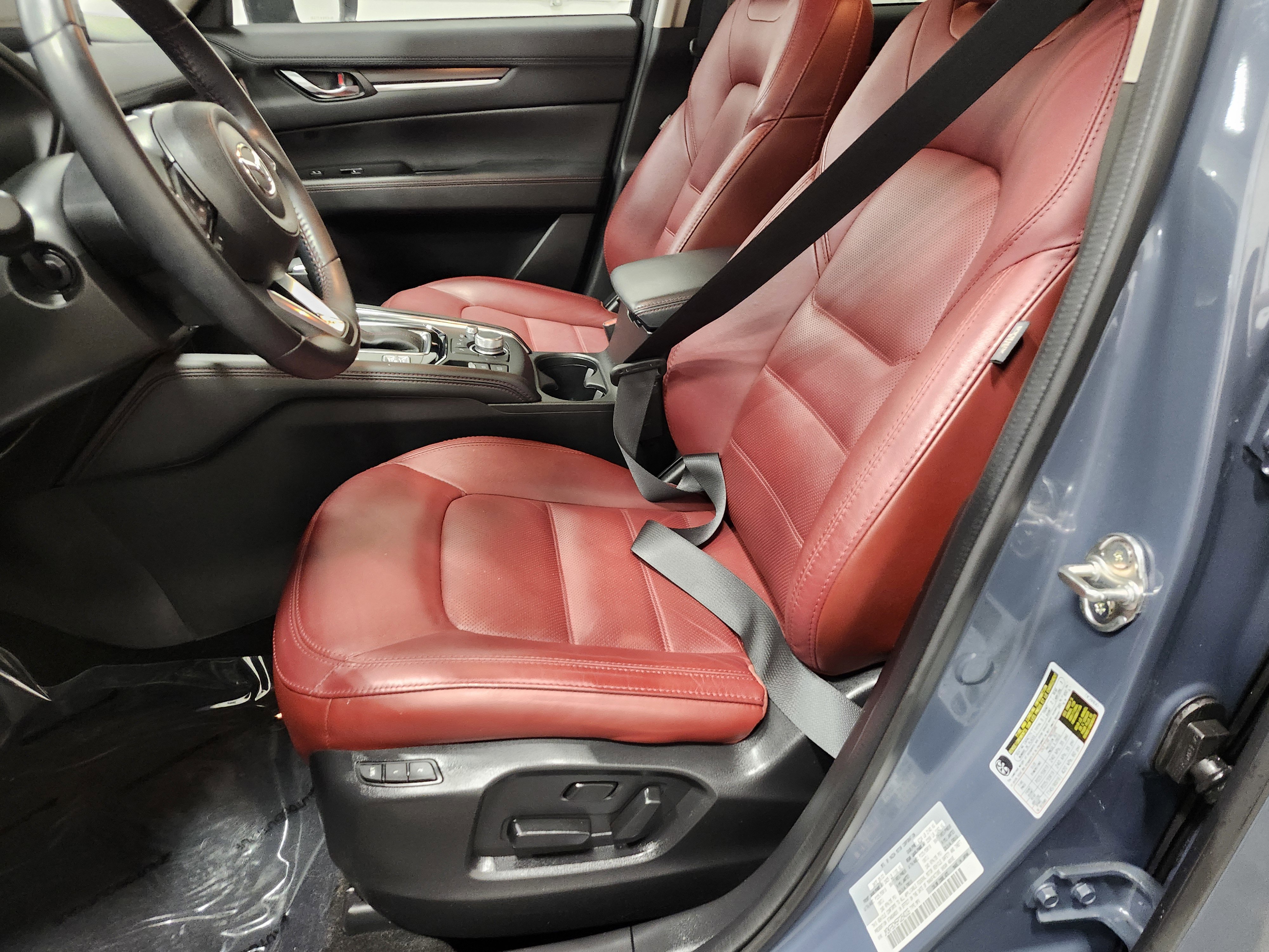 Used 2023 MAZDA CX-5 Carbon Edition image 19