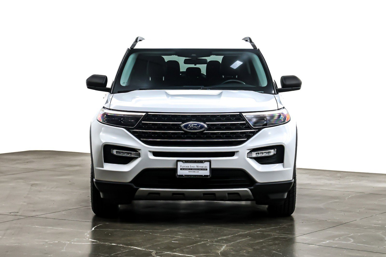 Used 2023 Ford Explorer XLT w/ Equipment Group 202A image 3