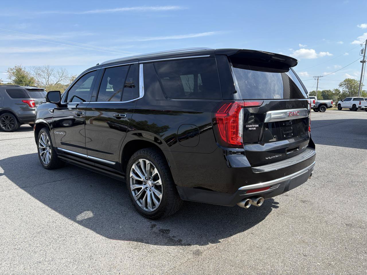 Used 2021 GMC Yukon Denali w/ Denali Ultimate Package AWD/4WD image 4