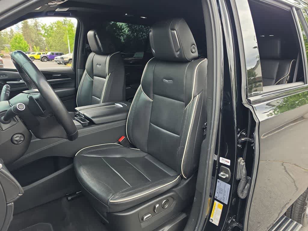 Used 2022 Cadillac Escalade Sport w/ Touring Package AWD/4WD image 11
