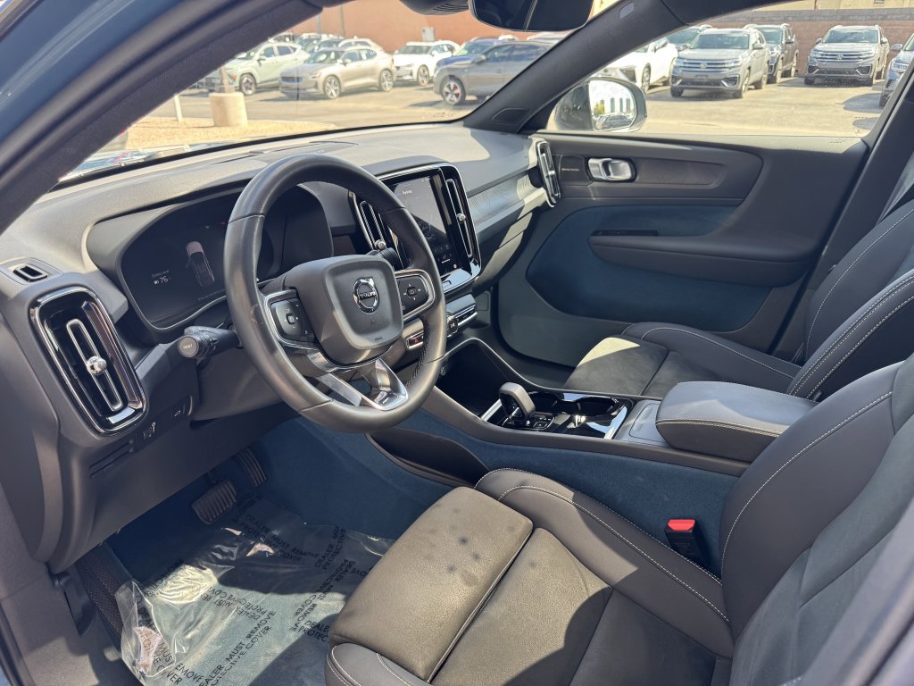 Used 2022 Volvo C40 P8 Recharge Ultimate image 31