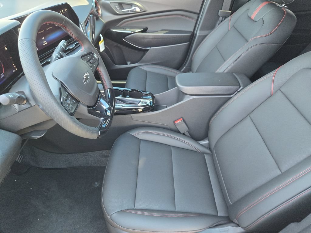 New 2026 Chevrolet Trax RS w/ Sunroof Package FWD image 5