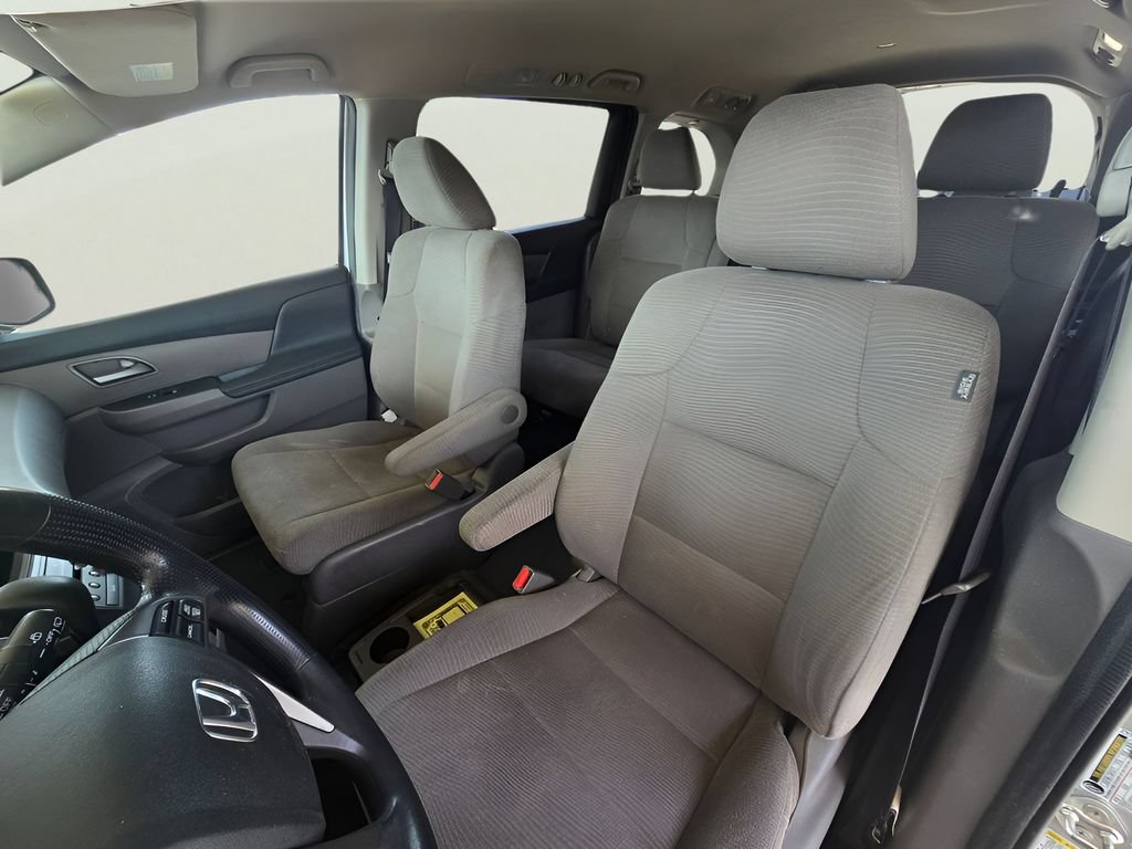 Used 2013 Honda Odyssey LX image 5