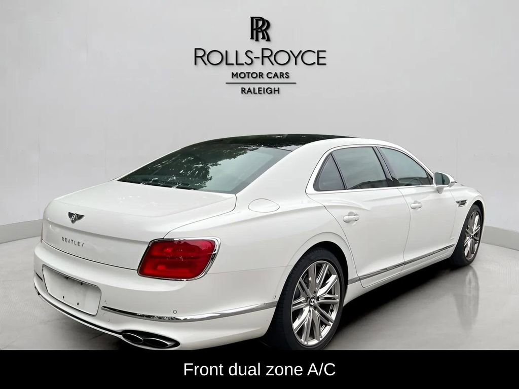 Used 2022 Bentley Flying Spur Plug-In Hybrid image 6