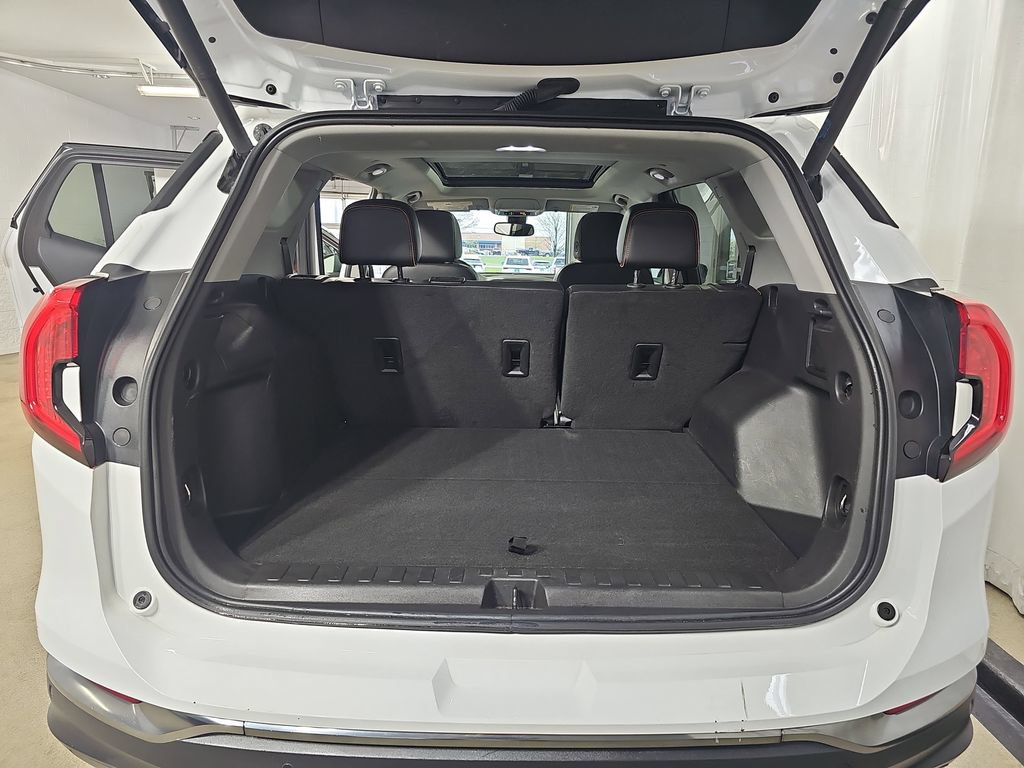 Certified 2023 GMC Terrain AT4 w/ Tech Package AWD/4WD image 15