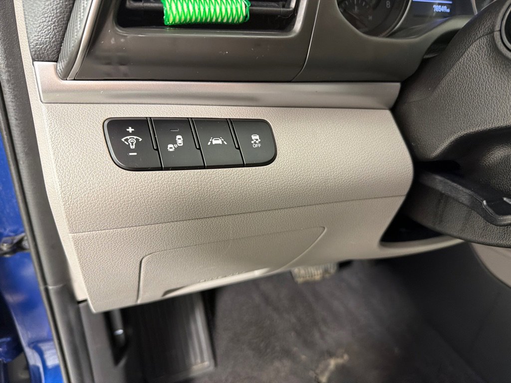 Used 2020 Hyundai Elantra SEL image 11