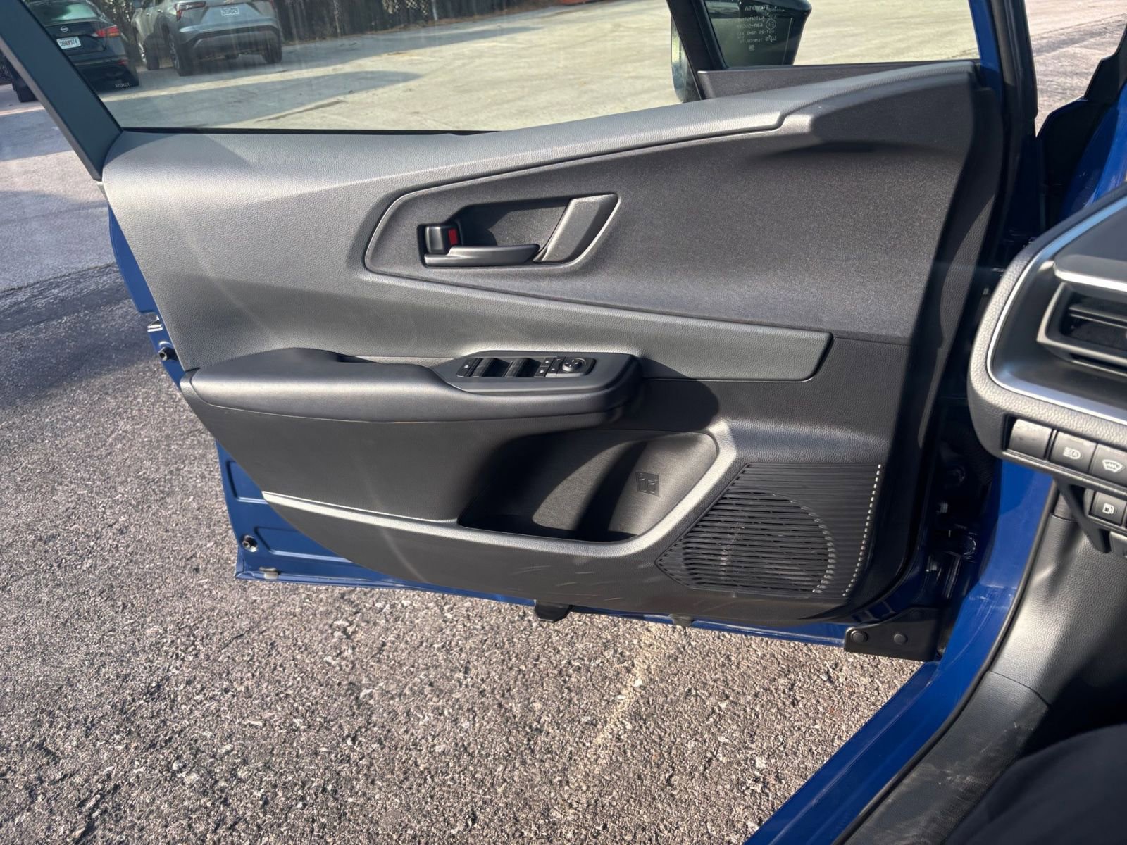 Used 2025 Toyota Prius LE image 20