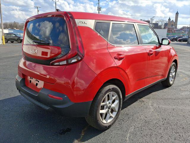 Used 2022 Kia Soul LX w/ Technology Package FWD image 24