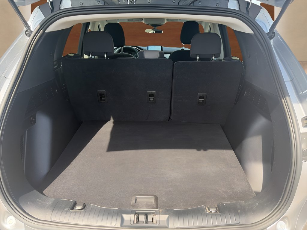 Used 2022 Ford Escape SE w/ Cold Weather Package FWD image 13