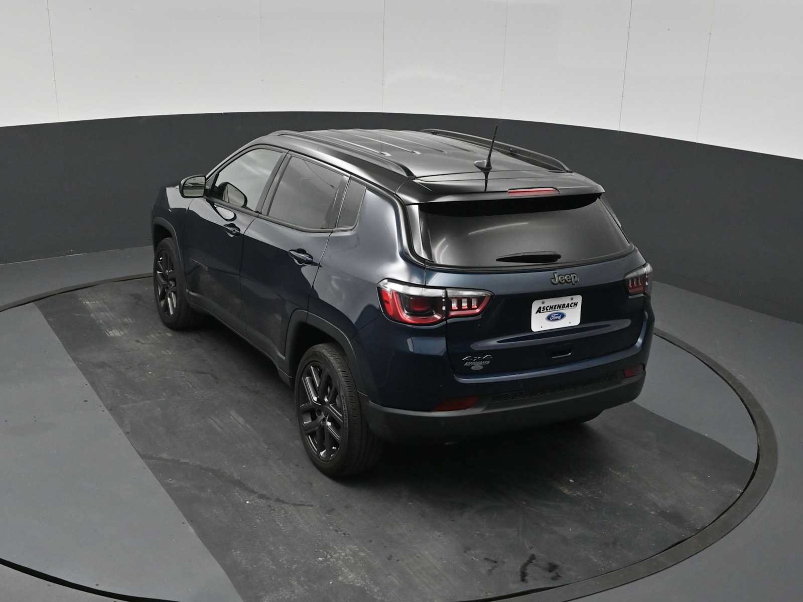 Used 2026 Jeep Compass Limited AWD/4WD image 24