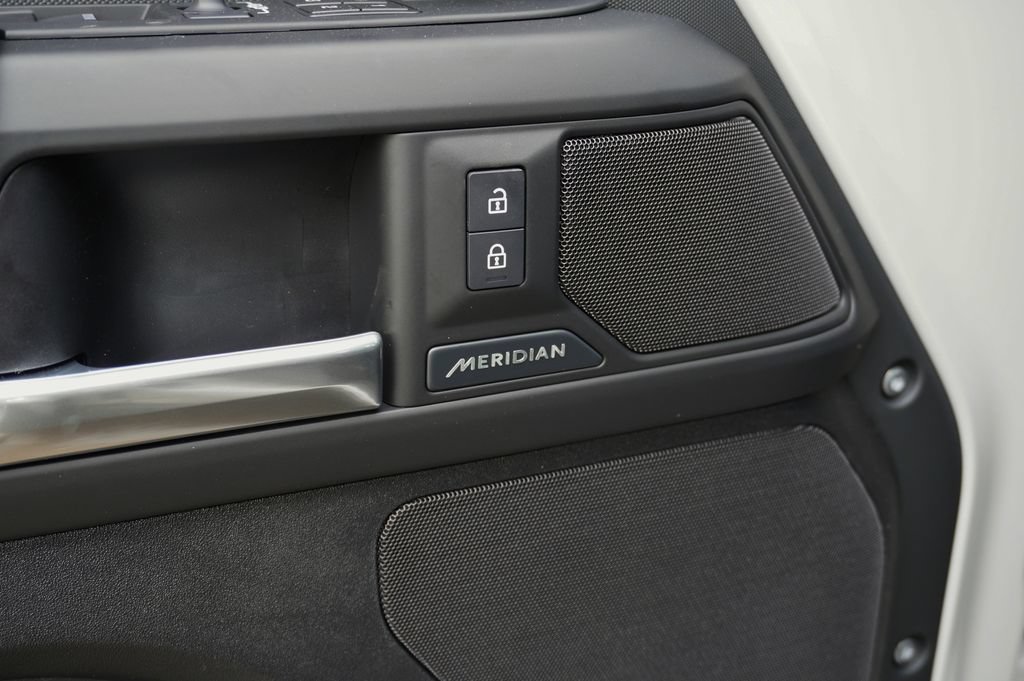 Certified 2026 Land Rover Defender 110 S AWD/4WD image 11