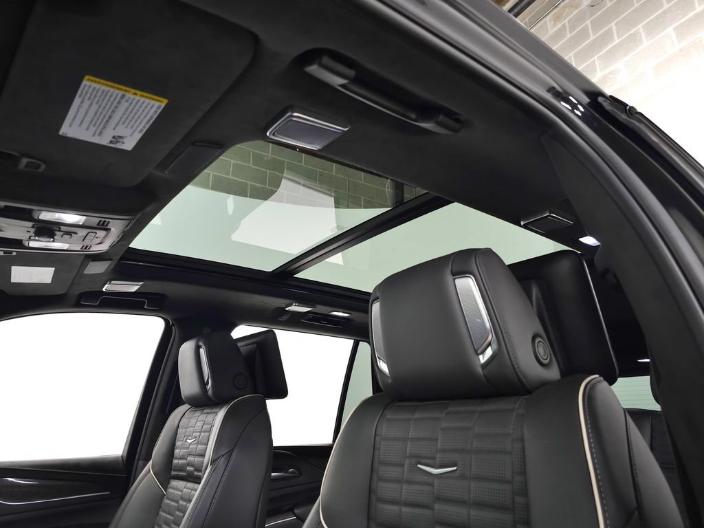 Certified 2023 Cadillac Escalade Sport Platinum w/ LPO, ONYX Package AWD/4WD image 20