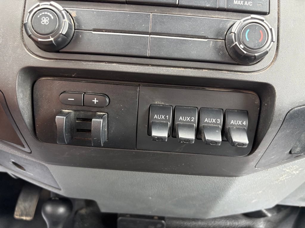 Used 2015 Ford F350 XL w/ Power Equipment Group AWD/4WD image 17
