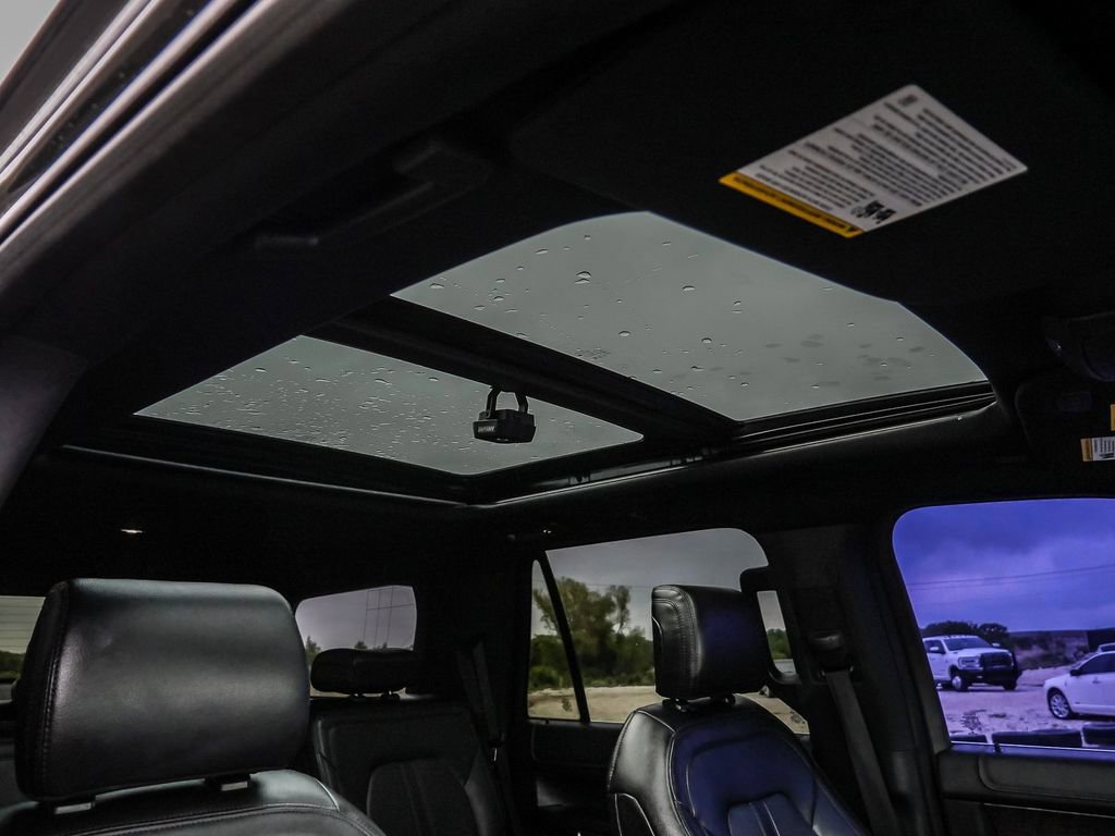 Used 2018 Ford Expedition Limited w/ Equipment Group 301A image 17