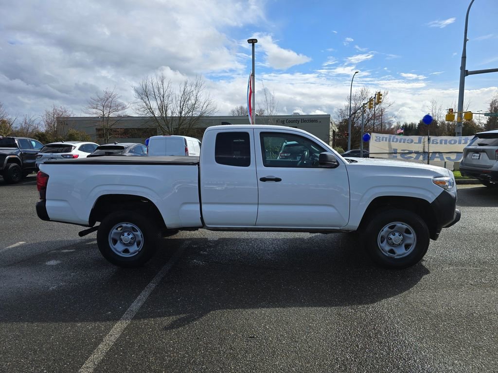 Used 2022 Toyota Tacoma SR image 4