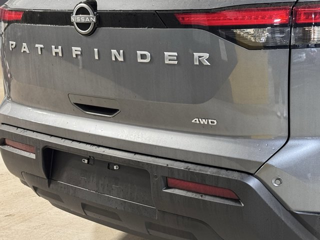 New 2025 Nissan Pathfinder S image 15