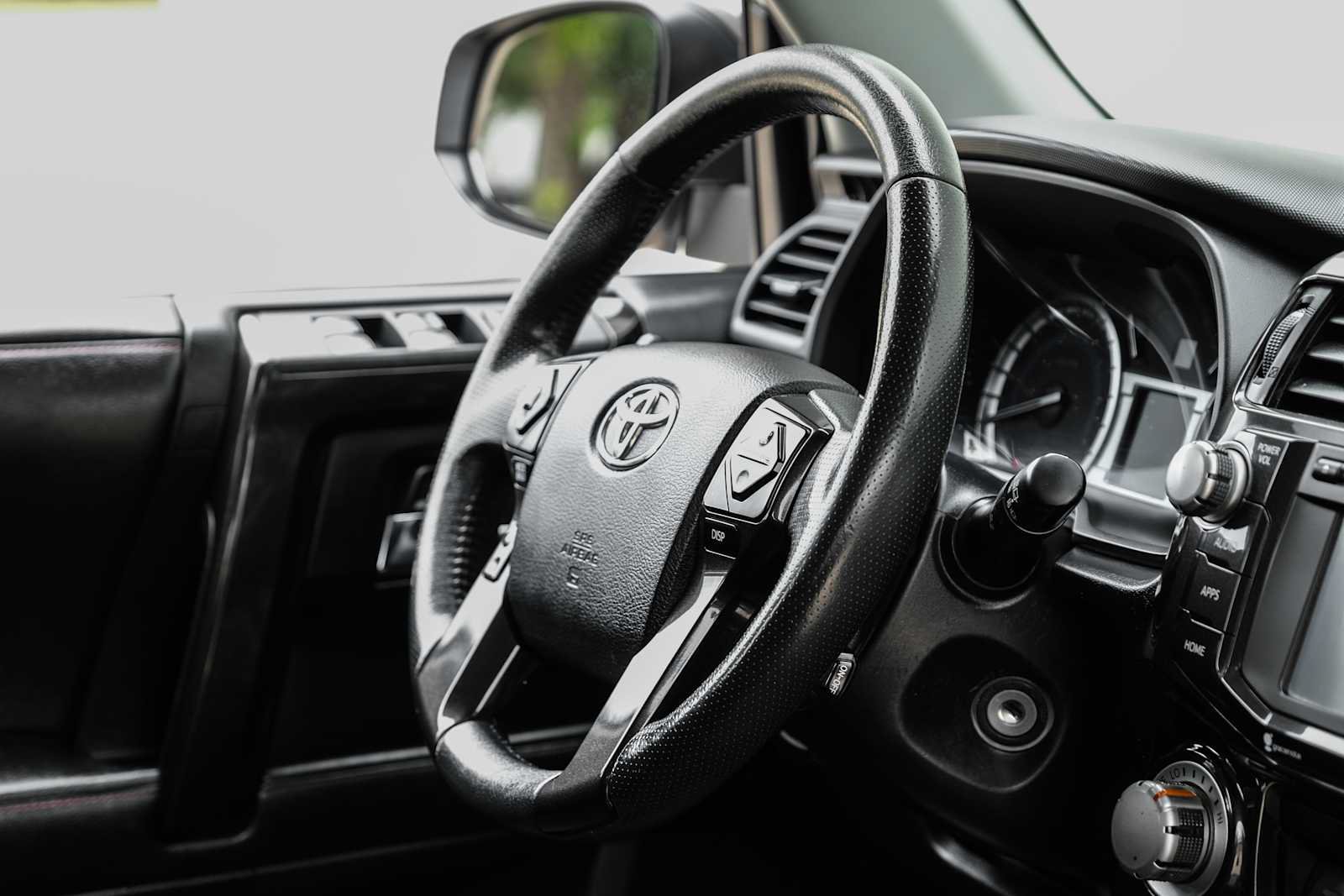 Used 2015 Toyota 4Runner Trail AWD/4WD image 16