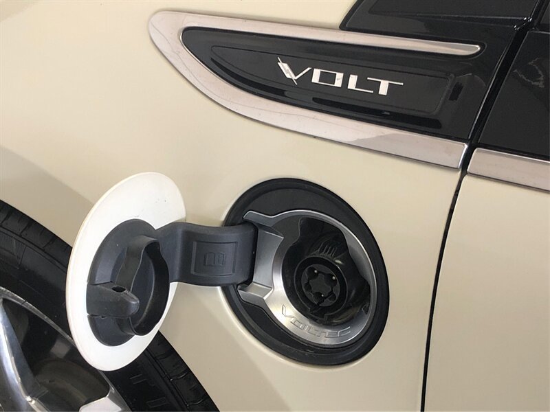 Used 2011 Chevrolet Volt Premium w/ Premium Trim Package image 31