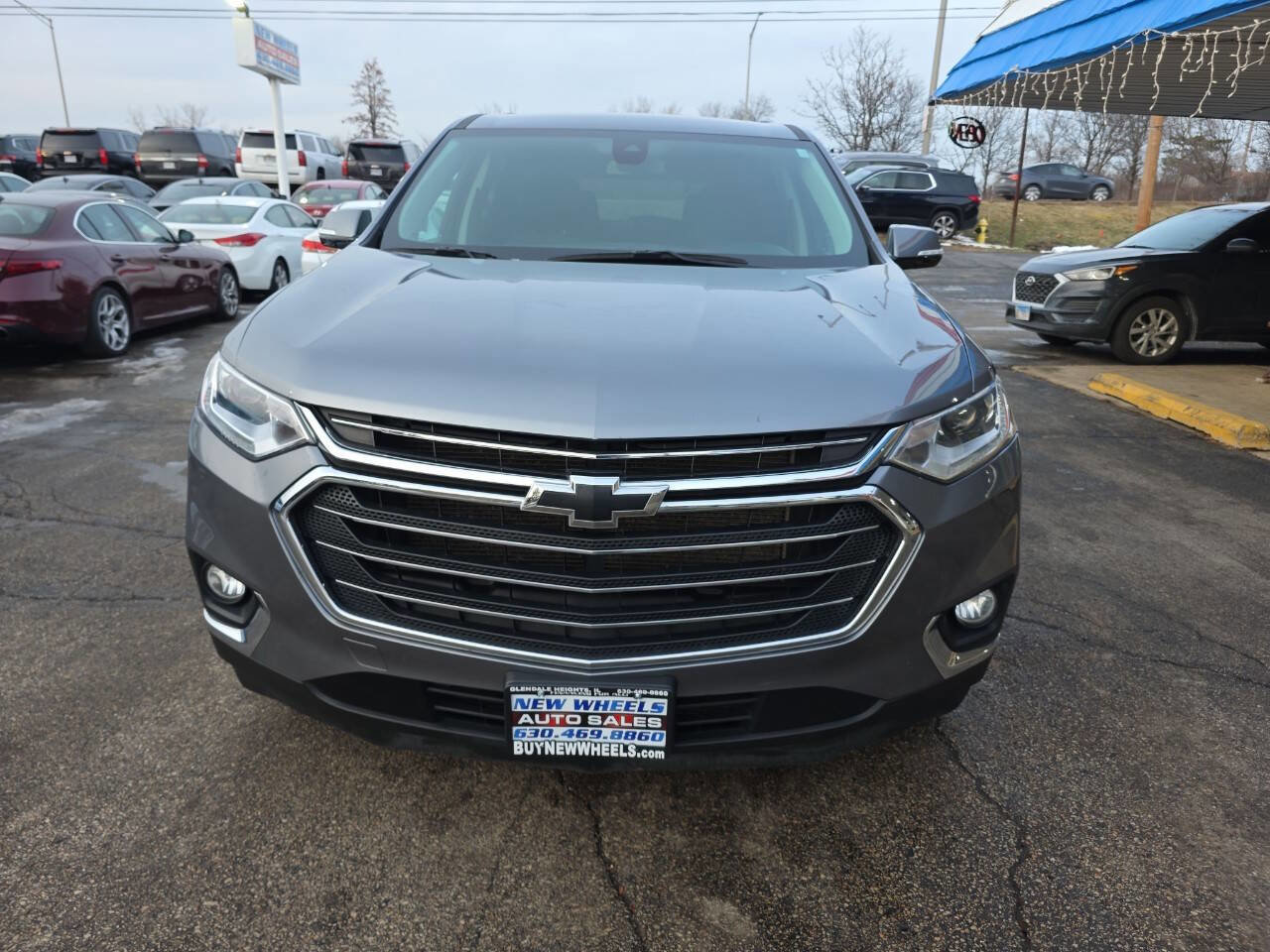 Used 2020 Chevrolet Traverse LT w/ Driver Confidence II Package image 4