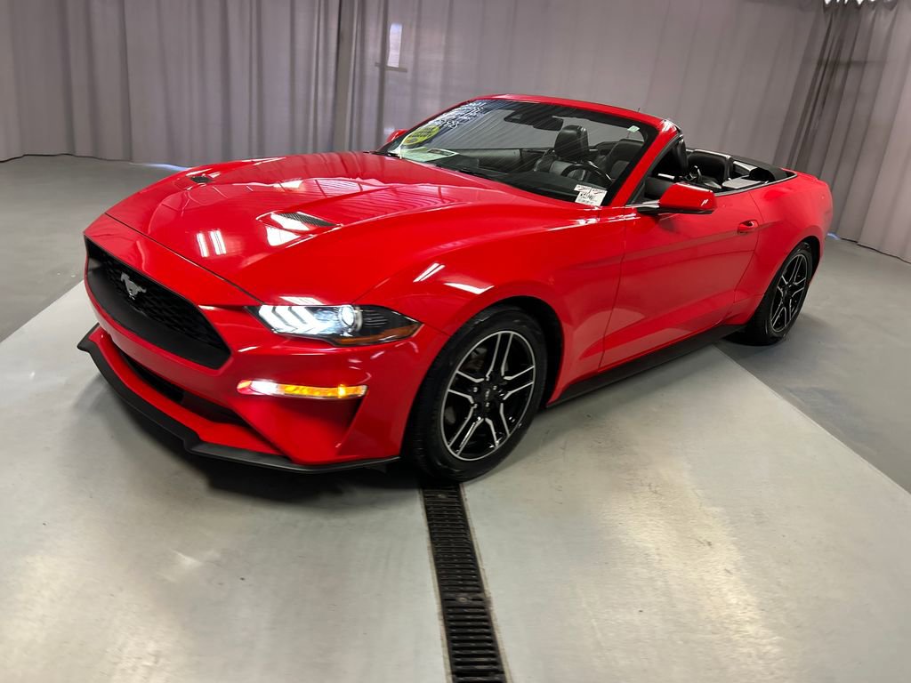 Used 2021 Ford Mustang Premium image 3