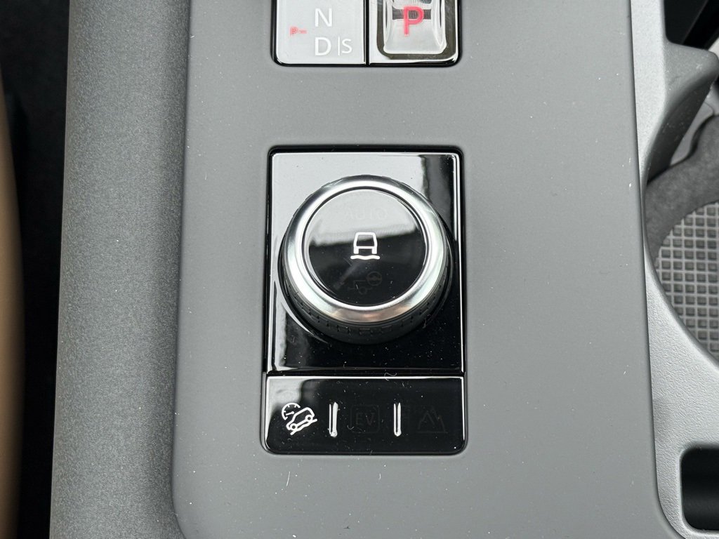 New 2025 Land Rover Discovery Dynamic SE image 21