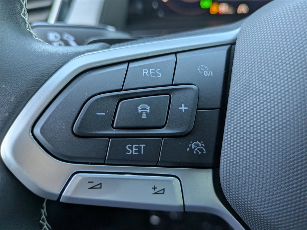 New 2026 Volkswagen Atlas Cross Sport SE image 18