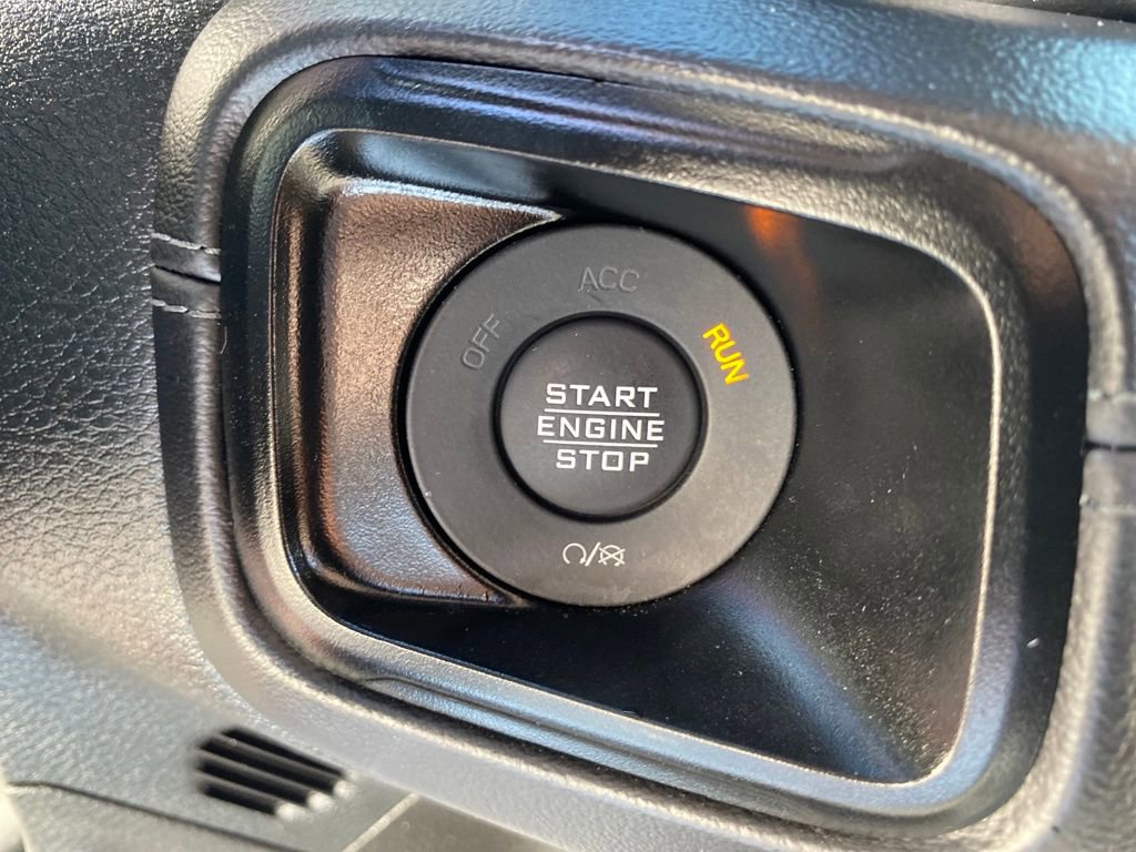 Used 2024 Jeep Wrangler Unlimited Sahara image 30