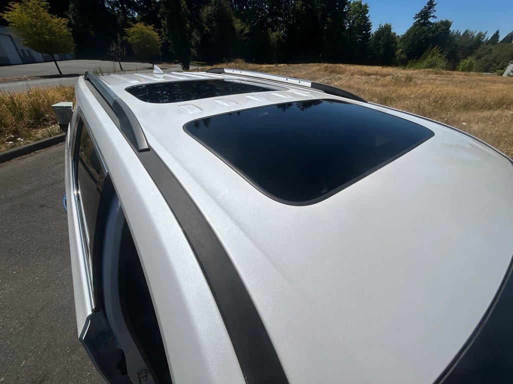 Used 2023 Chevrolet Traverse High Country image 27