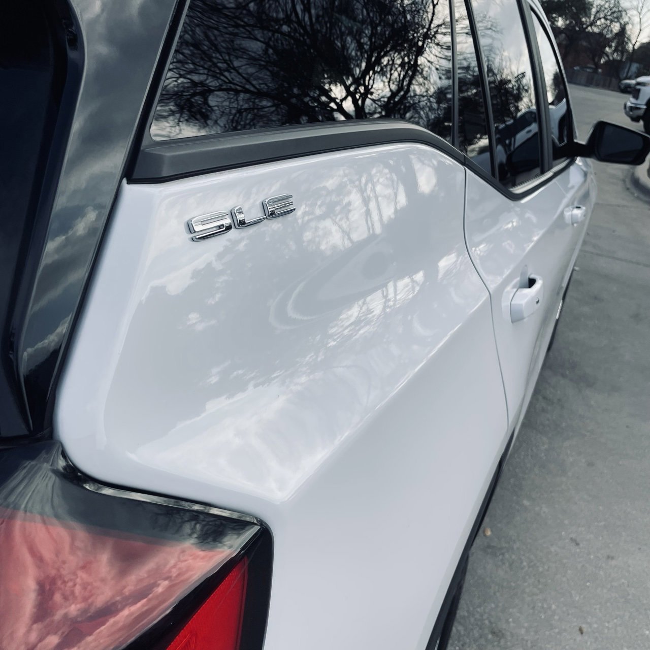 Used 2024 GMC Terrain SLE image 5