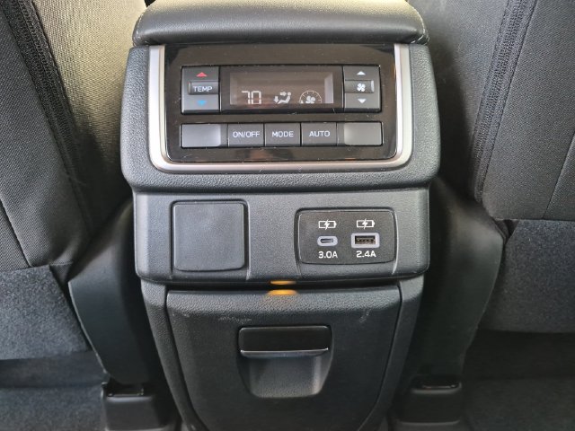 Used 2024 Subaru Ascent Premium w/ Convenience Package AWD/4WD image 16