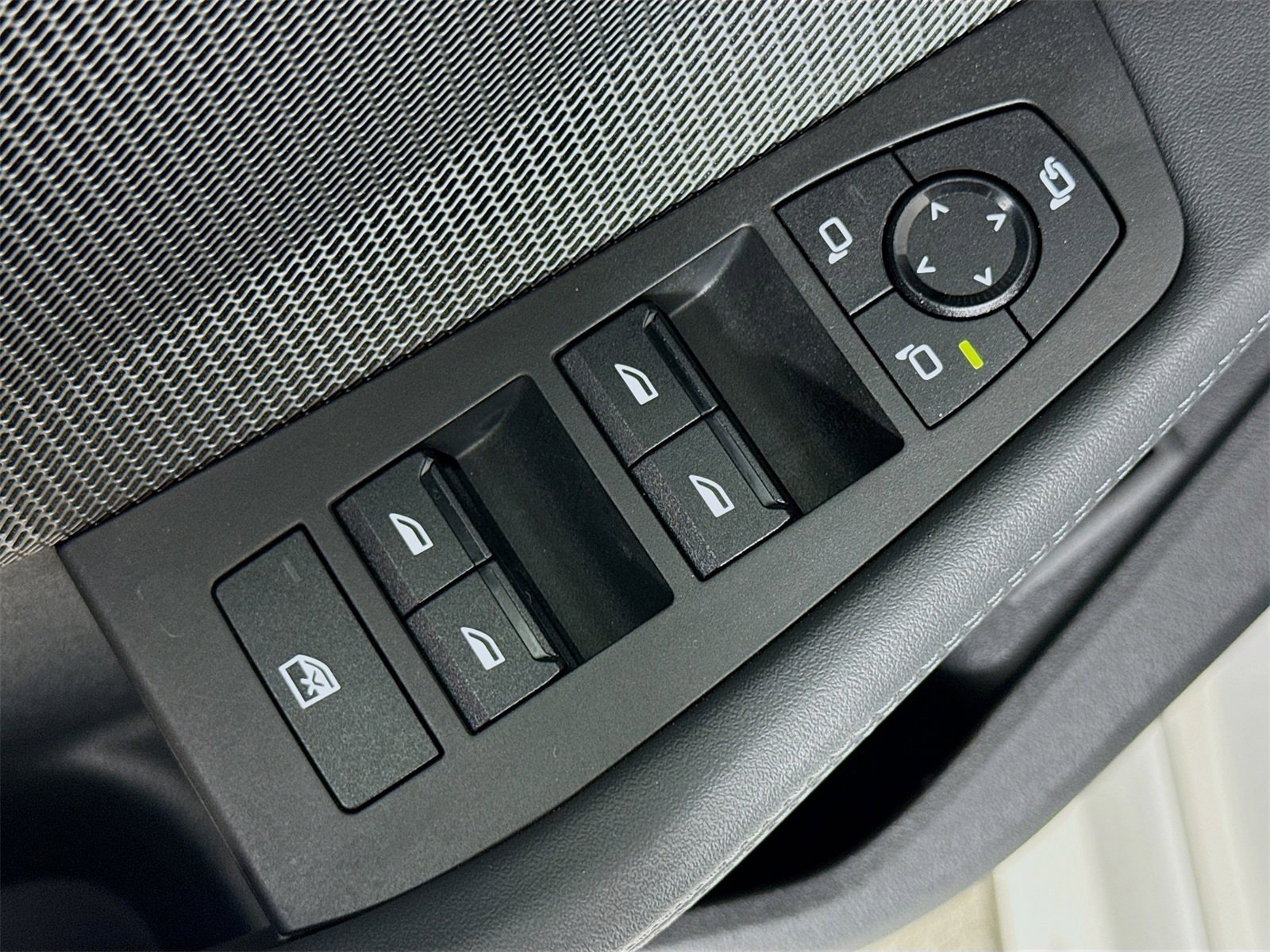 Used 2025 BMW 228i xDrive w/ Premium Package image 17