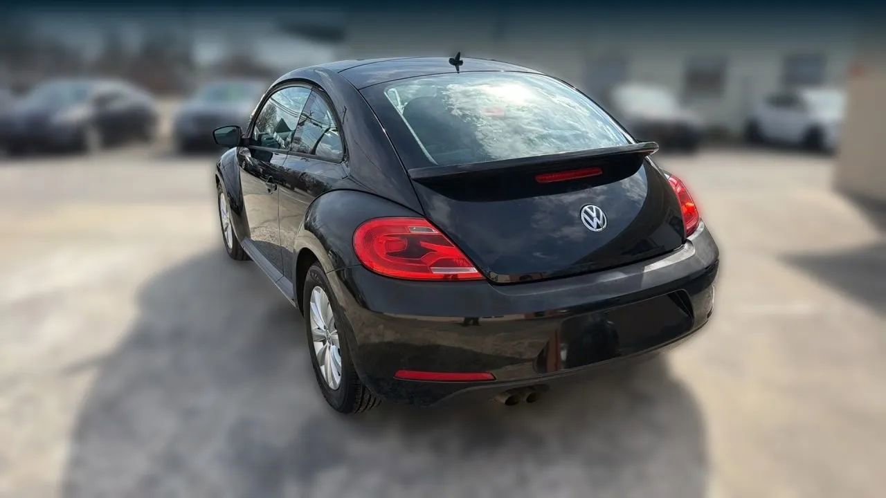 Used 2015 Volkswagen Beetle 1.8T FWD image 6